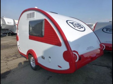 2013 TAB S Little Guy Trailer with a bathroom from Starling Travel