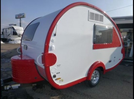 2013 TAB S Little Guy Trailer with a bathroom from Starling Travel