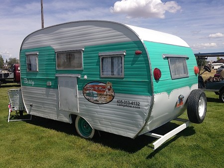 Dixie's Camp-R-Tow Betty from Starling Travel