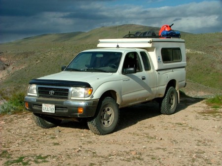 Flip-Pac Camper from Starling Travel