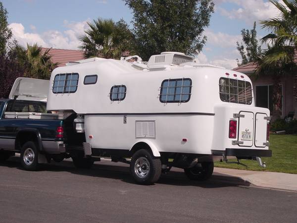 Starling Travel » Highly Modified 1987 Scamp Fifth-Wheel