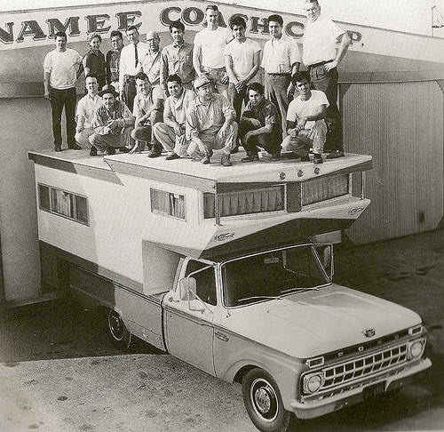 Starling Travel » The Del Rey Kamp King Sky Lounge Truck Camper