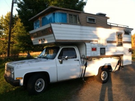 Del Rey Kamp King Sky Lounge Truck Camper