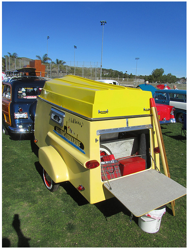 Trailerboat Trailer - 1962 (Boat on Roof) by MR38 from Flickr